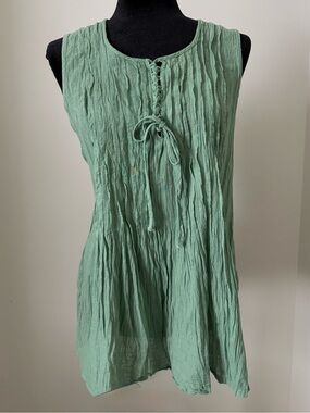 Sleeveless Crinkled Tie-Front Top - Mint Green